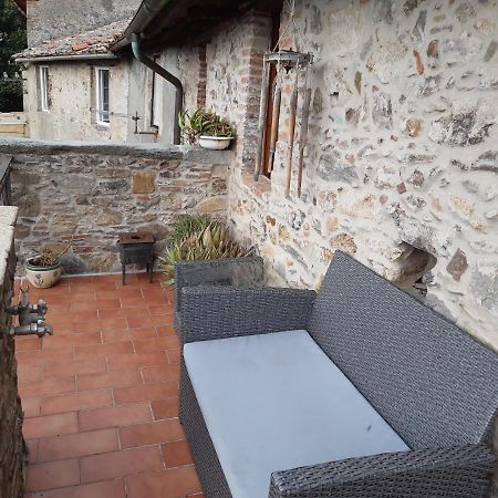 Attic With Balcony At Locanda Del Capo Capannori Exterior foto
